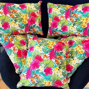 Handmade Hawaiian material indoor outdoor pillow covers with pillow inserts